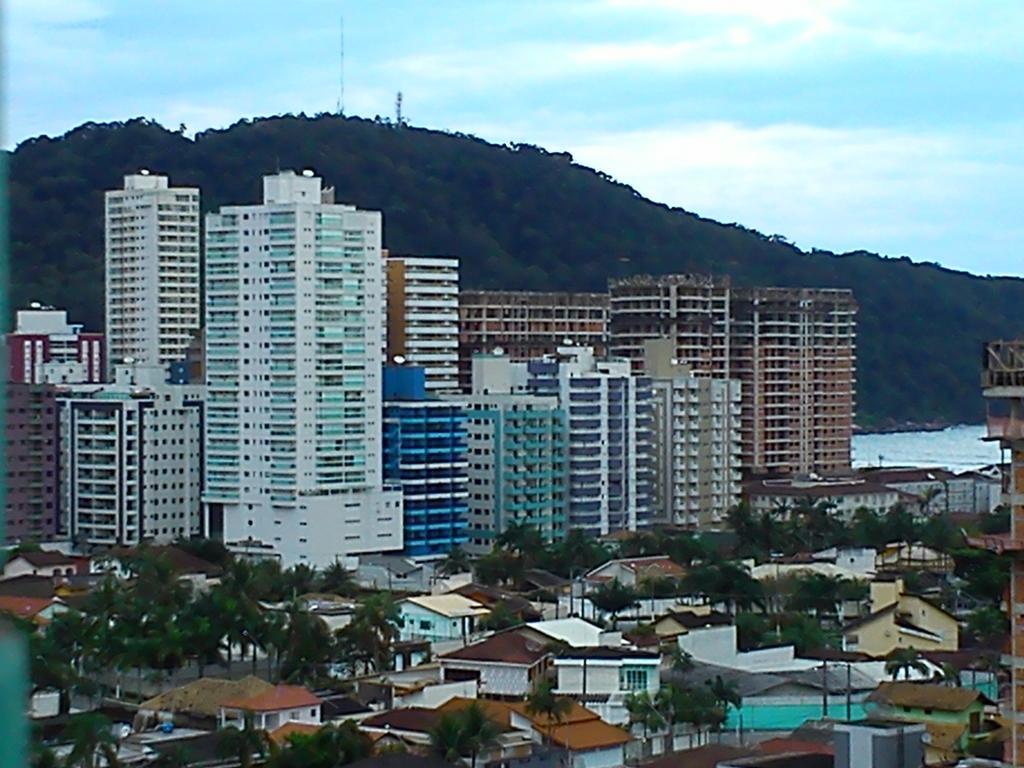 Apartamento No Canto Do Forte, Wi-Fi, Estacionamento Gratuito E Churrasqueira Praia Grande  Bagian luar foto